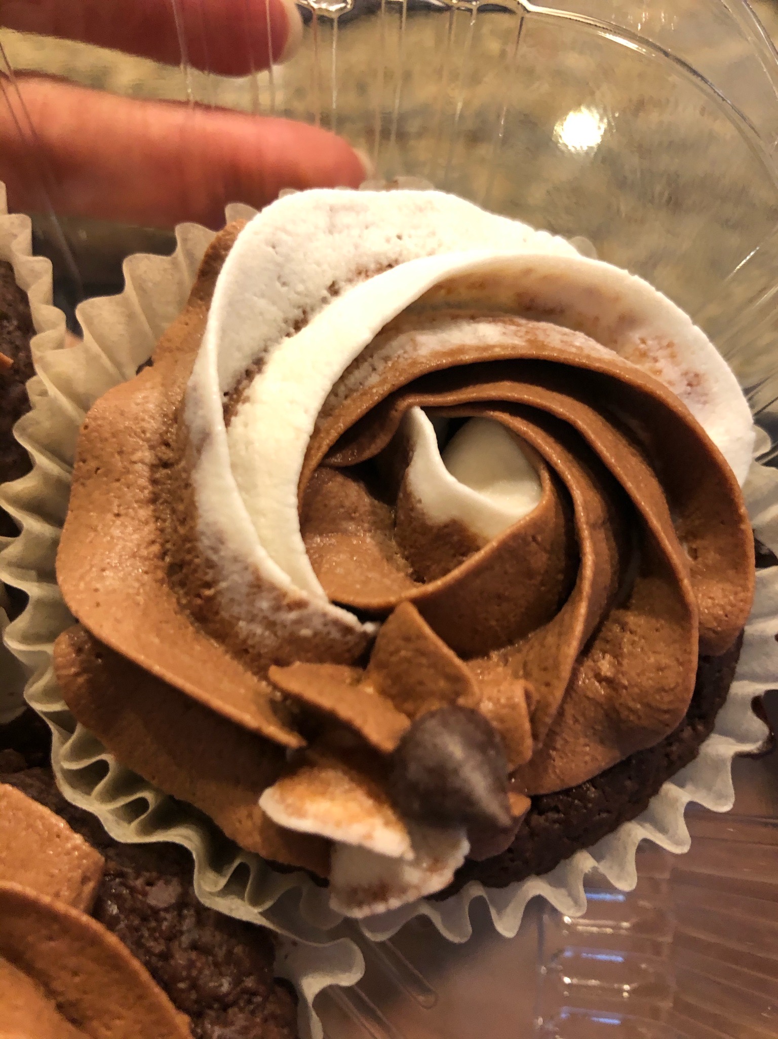 vegan-gluten-free-chocolate-cupcakes-4pcs-gluten-free-keto-vegan