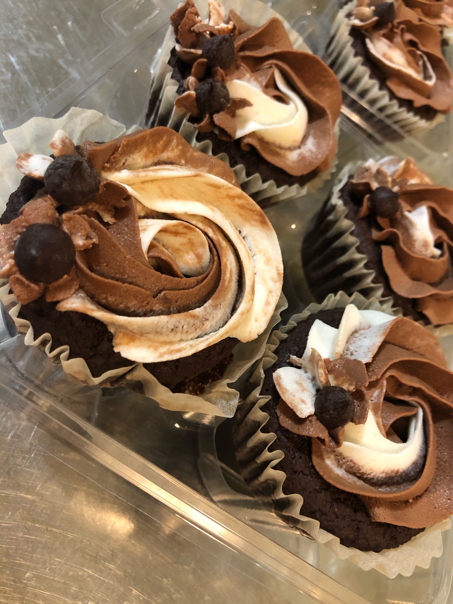 vegan-gluten-free-chocolate-cupcakes-4pcs-gluten-free-keto-vegan